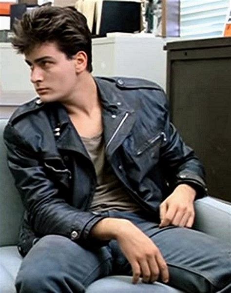 Charlie Sheen (actor, USA), in Ferris Bueller's Day Off Marlon Brando, James Dean, Famous ...