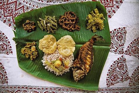 India, Kerala, Thali dinner, backwaters houseboat | David Sanger ...