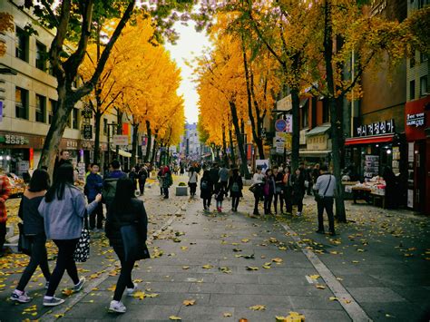 Kumpulan 8+ Gambar Orang Jalan Kaki Paling Dicari - Koleksi Baqil