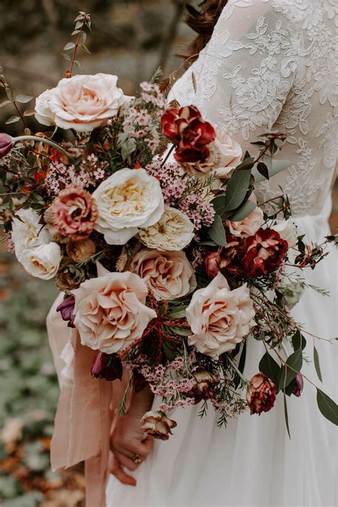 Say ‘I Do’ With These Stunning Fall Wedding Flower Ideas | Wedding ...