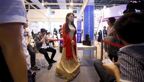 Photos: Jia Jia, China's Super Realistic Humanoid Robot - foto En.tempo.co