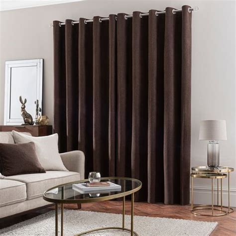 Best curtain colours for different types of walls | Housing News