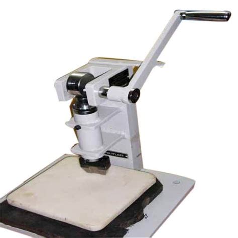 Manual Press, प्रेसिंग मशीन - Polyplast Equipment & Accessories, Mumbai | ID: 2026825497