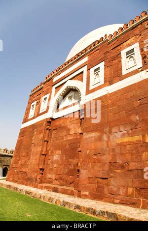 India, Delhi, Ghiyas ud din Balban Tomb Stock Photo - Alamy