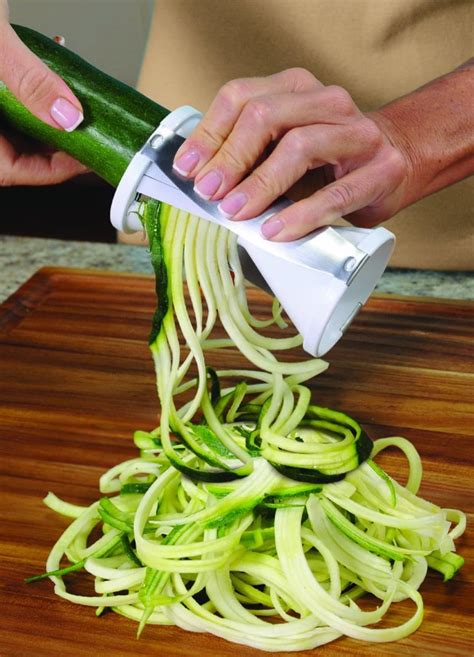 Spiralizer Reviews - OXO Veggetti Paderno | Kitchn