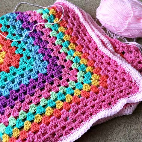 Giant Granny Square Crochet Baby Blanket - BakingQueen74