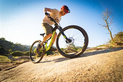 Polygon Siskiu D6 Review | The hardtail vs full suspension rule breaker?