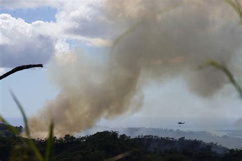 Mililani Fire: Helicopters Fight Flames From The Air - Honolulu Civil Beat