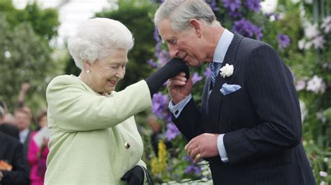 King Charles III Speaks Out on Queen Elizabeth II's Death: 'My Beloved Mother' | Entertainment ...