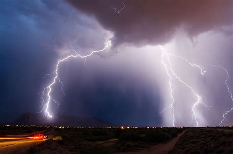 Monsoon over the Arizona Desert : r/Lightning