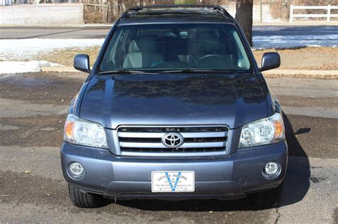 2004 Toyota Highlander Limited | Victory Motors of Colorado