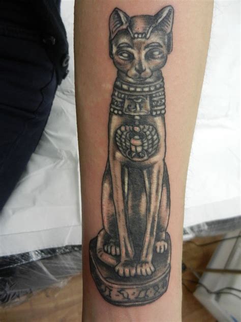 Egyptian cat tattoo 30/05/2013 | Egyptian cat tattoos, Cat tattoo ...