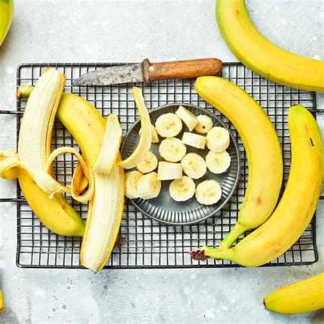 How to Ripen Bananas Quickly (5 Ways!) - Insanely Good