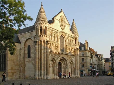 Guide Poitiers 58 lieux à voir. Telechargement gratuit pdf