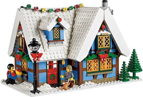 Brick Breakdown: LEGO Winter Village Cottage