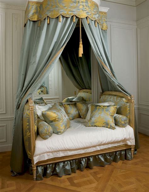 19 Dreamy Canopy Beds Canopy beds originated in medieval times when ...