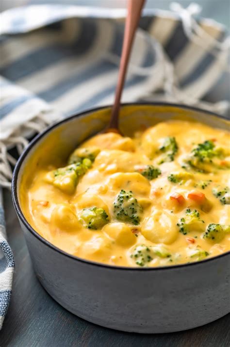 🏅 Sopa de nhoque de brócolis e queijo (sopa de nhoque de brócolis e queijo)