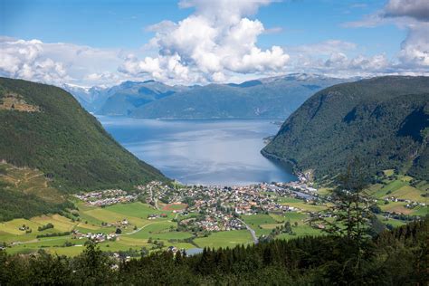 7 grunner til å besøke Vik i Sogn