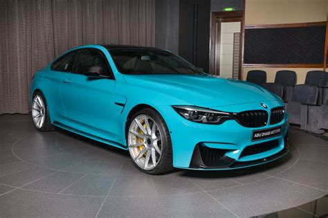 BMW M4 Coupe Arrives in Abu Dhabi Wearing Miami Blue