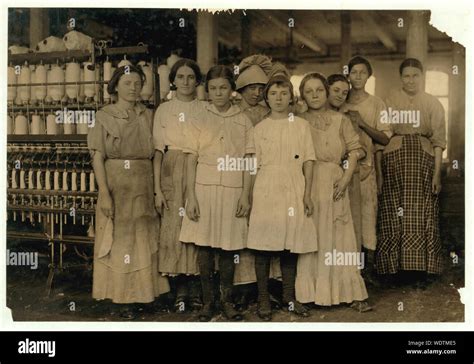 Workers in cotton mill hi-res stock photography and images - Alamy