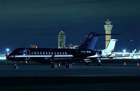 Black private jet | Private jet, Luxury private jets, Luxury jets