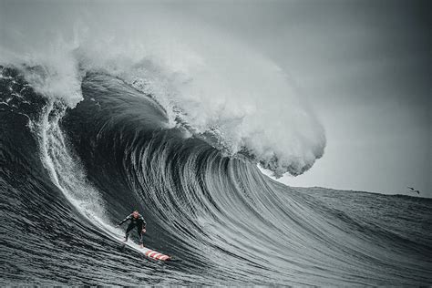 '100 Foot Wave' Trailer. HBO Docu Series Follows Garrett McNamara and ...