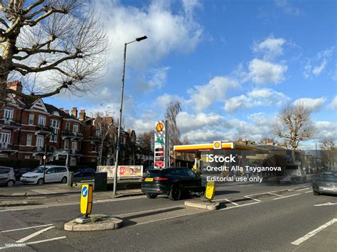 Goldhawk Road Street View Stock Photo - Download Image Now - Aerial ...