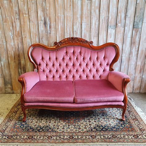 RACHEL: Pink Vintage Sofa – Locate To Create