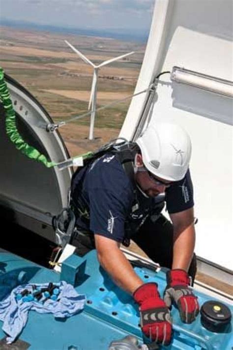 Wind Turbine Technicians Jobs - how to become a wind energy specialist... #windpower #wind # ...