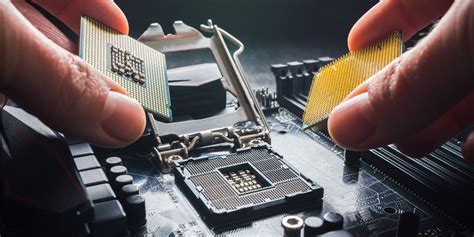 What's the Difference Between an AMD Motherboard and an Intel Motherboard?