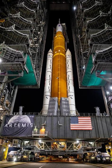 NASA Is About to Launch Its Most Powerful Rocket Ever. Here's What You Need to Know : ScienceAlert