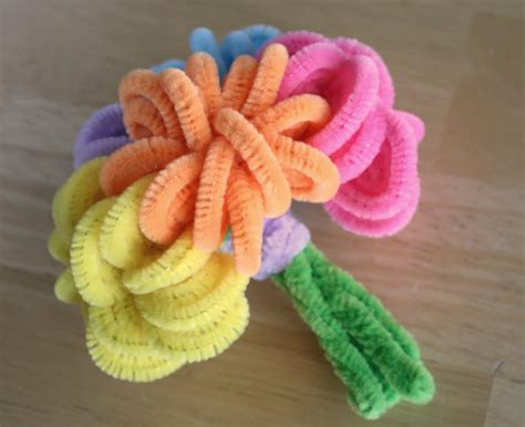 Mother's Day Pipe Cleaner Flower Bouquet - Make and Takes