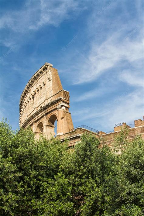 Premium Photo | The colosseum in rome italy