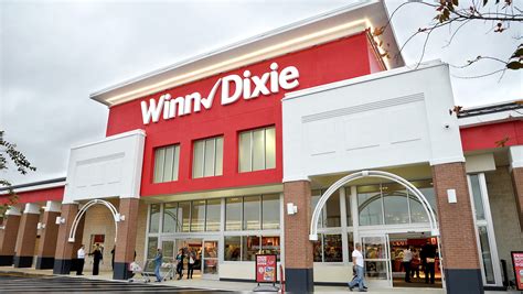 Winn-Dixie pharmacy business sold to CVS, Walgreens before Aldi deal