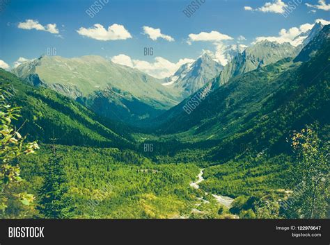 Mountain Valley, Top Image & Photo (Free Trial) | Bigstock