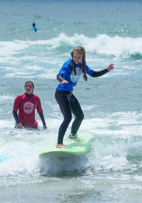 Surf Lessons in Pacific Beach | San Diego