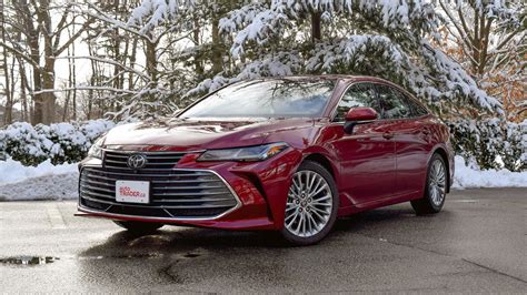 2021 Toyota Avalon AWD Review | Expert Reviews | autotrader.ca