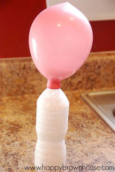 Easy Vinegar and Baking Soda Balloon Experiment for Kids