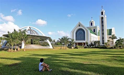 Our Lady of Peñafrancia Basilica and the Peñafrancia Festival - Pilgrim-info.com