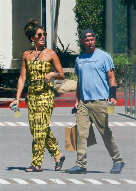 MARY NOLAN and Kenny Chesney Out Shopping in Malibu 07/14/2023 – HawtCelebs