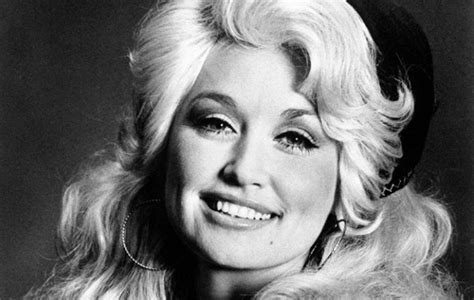 Dolly Parton "Coat of Many Colors" [Video & Lyrics]