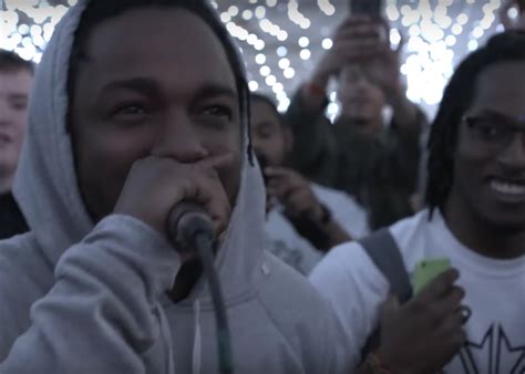 Kendrick Lamar surprises English fans with rap battle/jam session (VIDEO).