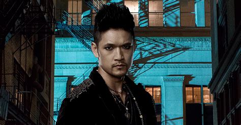 'Shadowhunters': Harry Shum Jr. On Magnus' Body Swap With Valentine | Access