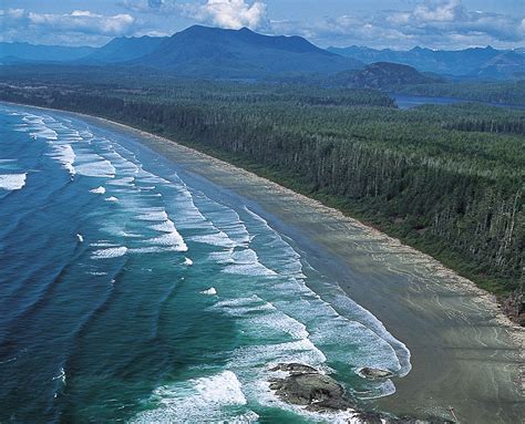 Scenic Road Trip - Top things to do from Victoria to Pacific Rim National Park on Vancouver Island