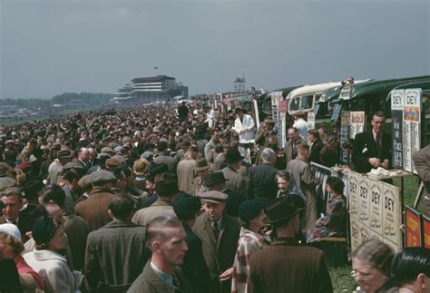 40 Incredible Color Photographs That Show What Life Was Really Like in ...