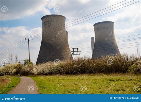 Didcot Power Station editorial image. Image of heat - 143916375