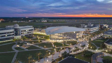 Gallery of Mori Hosseini Student Union at Embry-Riddle Aeronautical University / ikon.5 ...