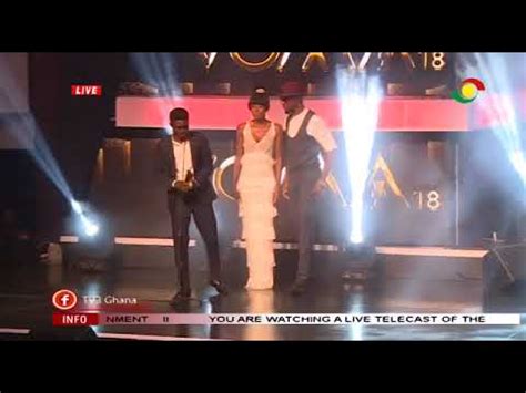 Kwame Eugene Confusion Grab an award at VGMA 2018 - YouTube