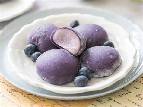 Taro Mochi with Taro Paste Filling - SugarYums