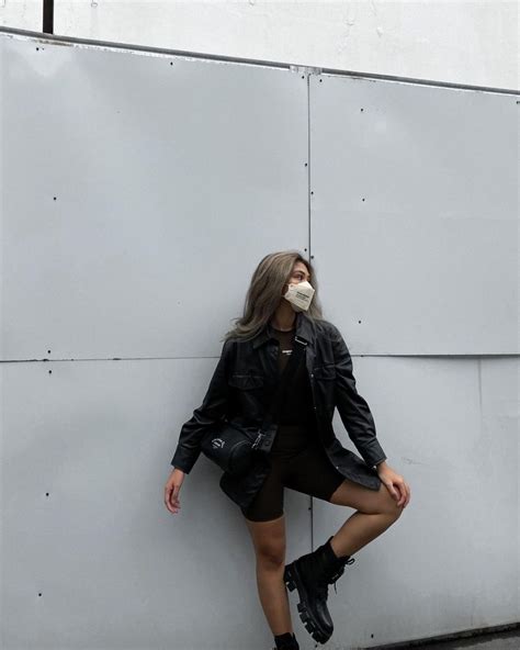 10 All-Black Outfits to Achieve the Dark Instagram Aesthetic | Preview.ph